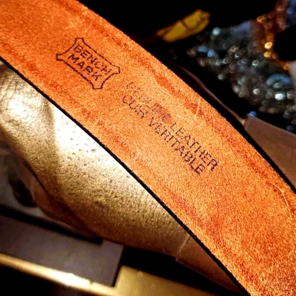 RARE men's Vintage 1986 Kawasaki Genuine Leather and Solid Brass Belt! 🏍 - Picture 3 of 4